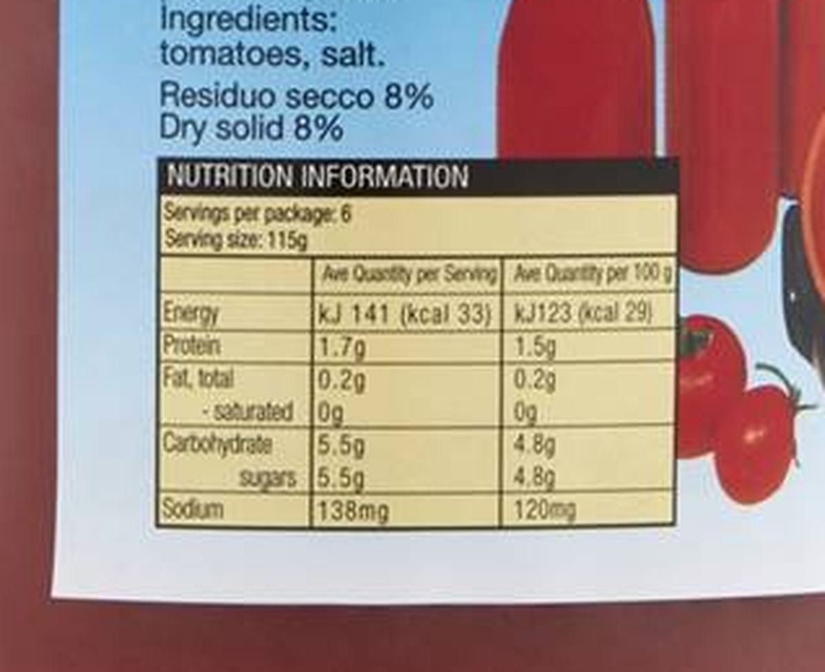 Pack photograph of Annalisa Tomato Puree 690g showing the printed nutrition panel
