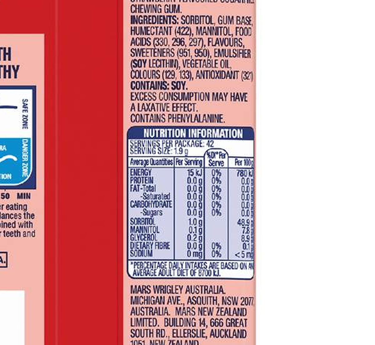 Pack photograph of Extra Strawberry Sugar Free Chewing Gum 14 Pieces 3 pack showing the printed nutrition panel