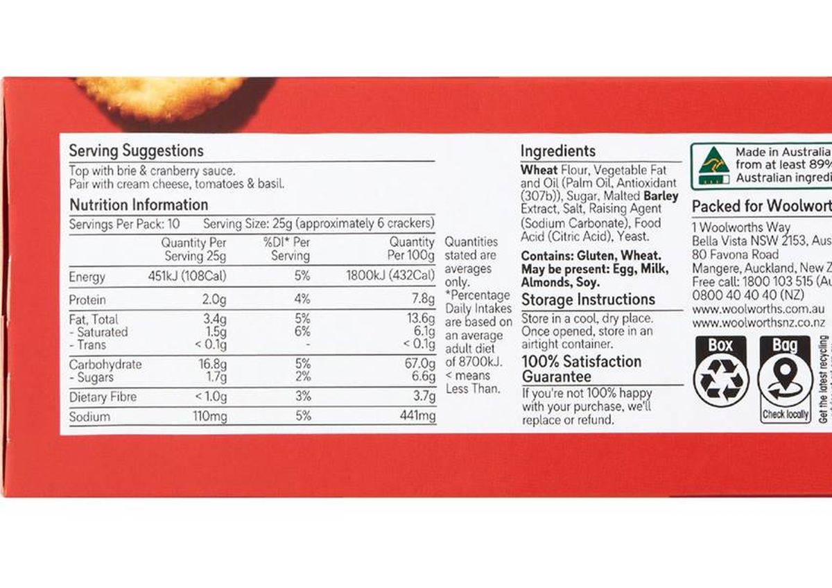 Pack photograph of Woolworths Snapz Original Crackers 250g showing the printed nutrition panel