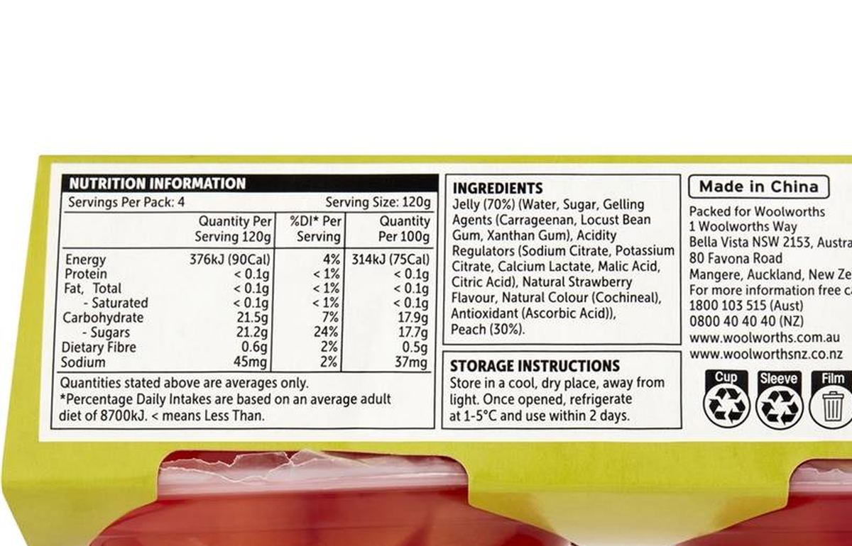 Pack photograph of Woolworths Peach In Strawberry Jelly 4 pack showing the printed nutrition panel