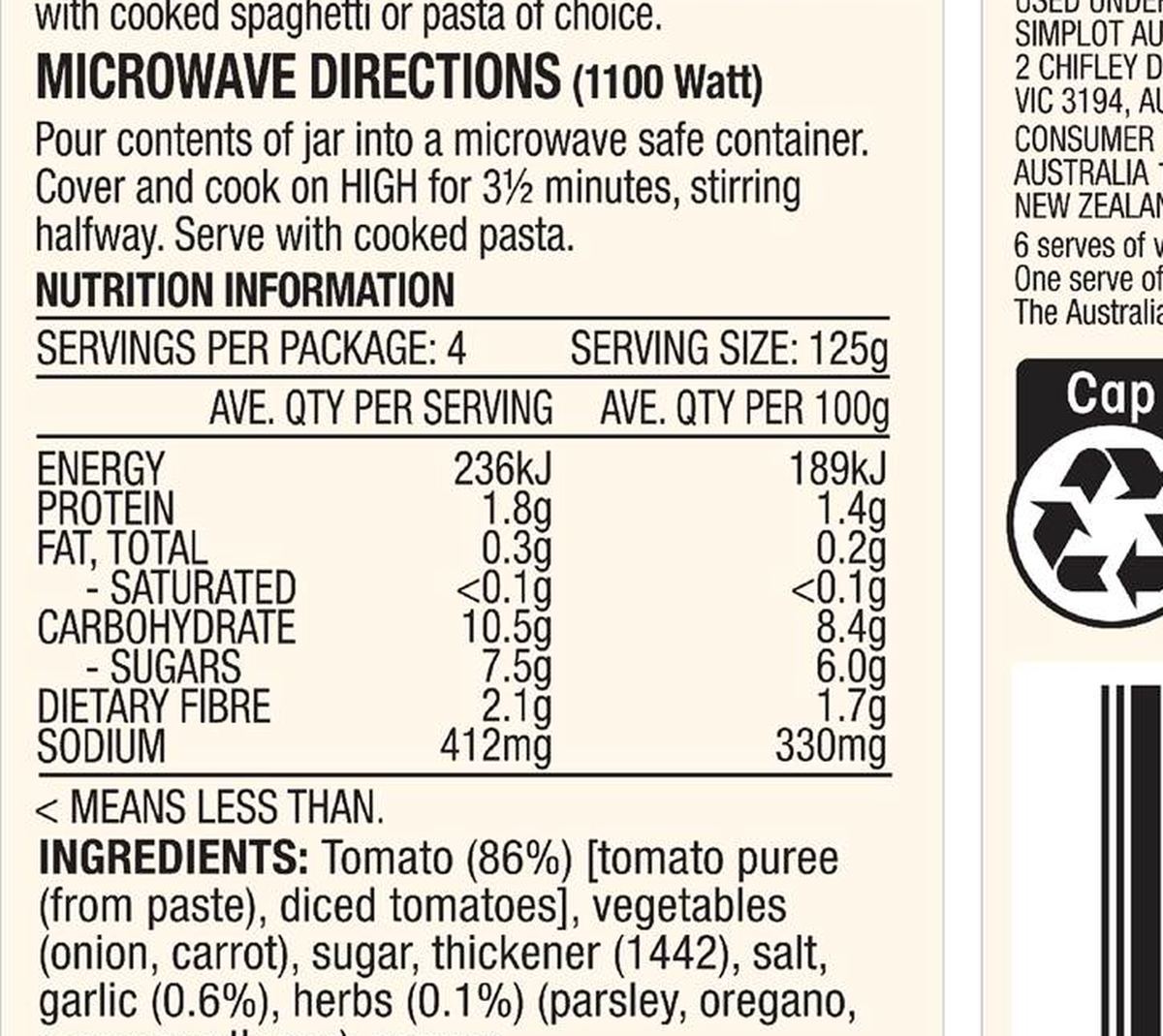 Pack photograph of Leggo's Bolognese Chunky Tomato Garlic & Herbs Pasta Sauce 500g showing the printed nutrition panel