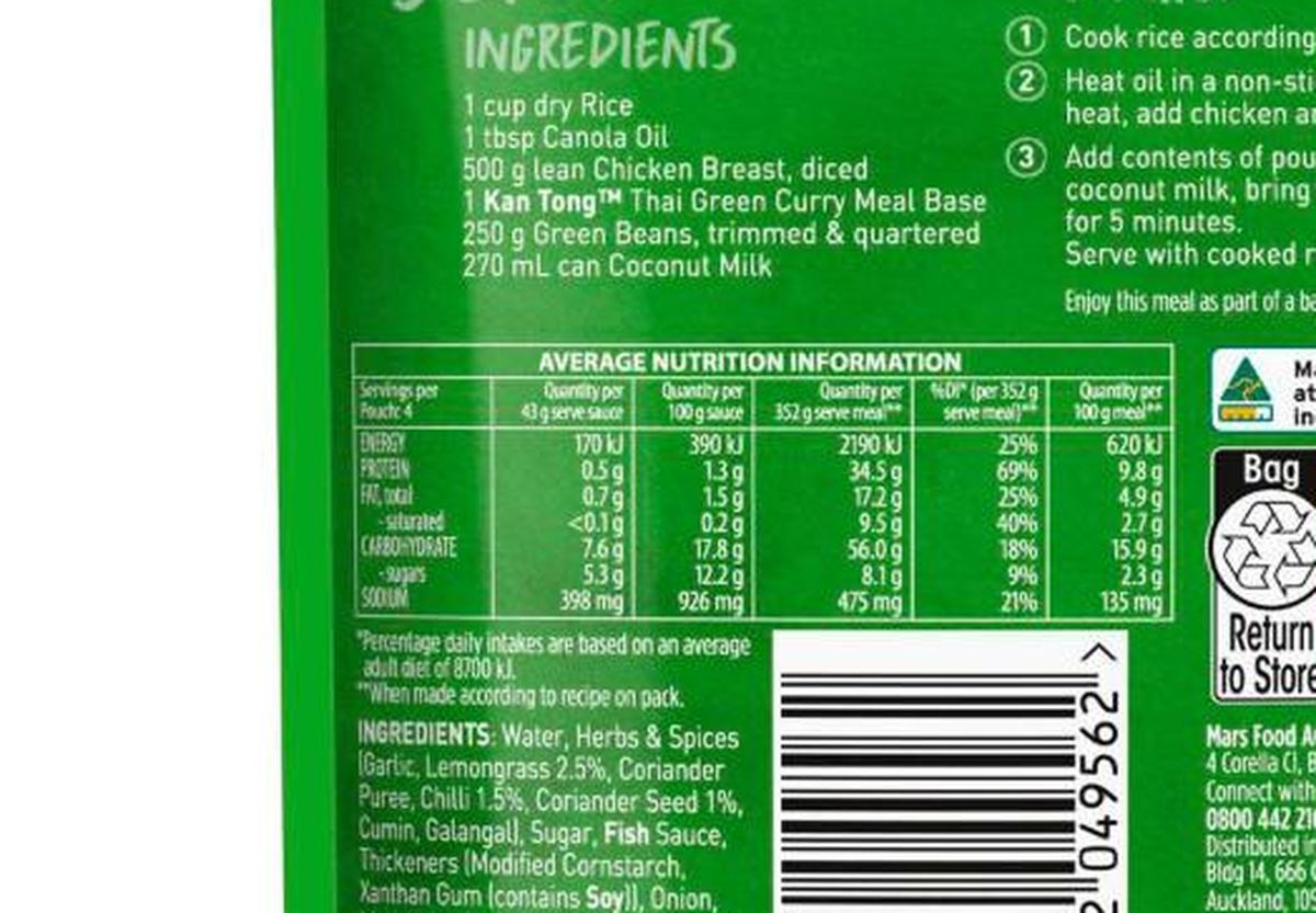 Pack photograph of Kan Tong Thai Green Curry Meal Base Pouch 175g showing the printed nutrition panel