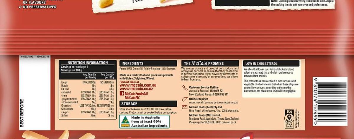 Pack photograph of McCain Superfries Shoestring 900g showing the printed nutrition panel