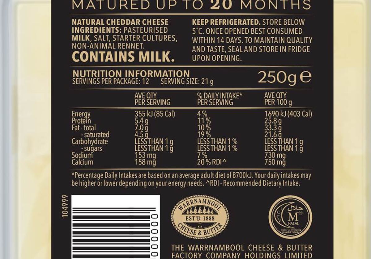 Pack photograph of Cracker Barrel Vintage Cheddar Cheese Slices Extra Sharp 250g showing the printed nutrition panel
