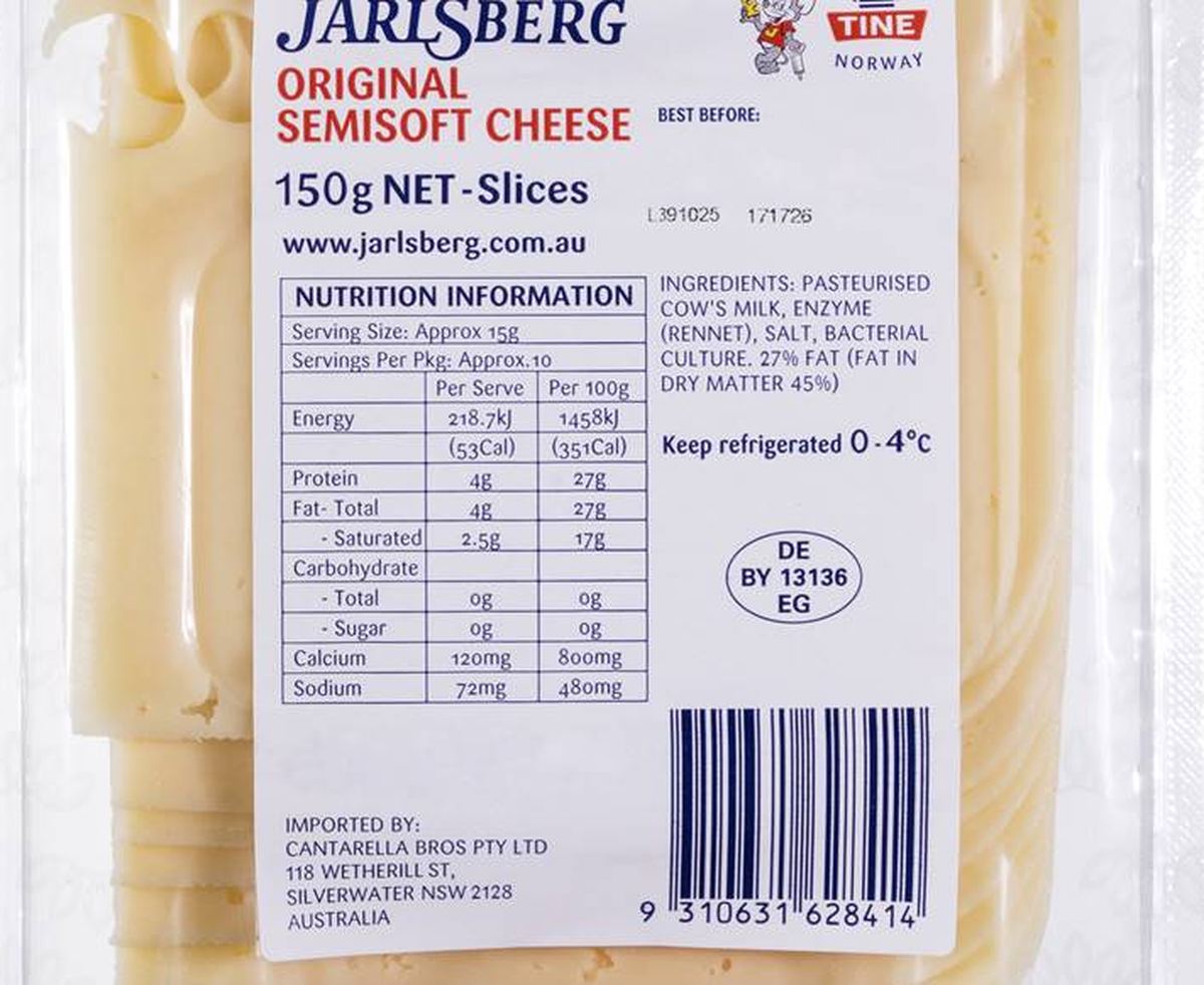 Pack photograph of Jarlsberg Original Cheese Slices Sliced Cheese 150g showing the printed nutrition panel