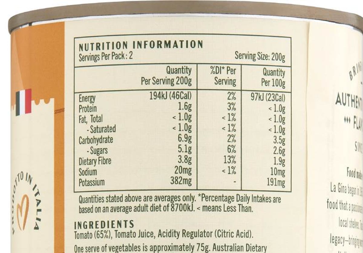 Pack photograph of La Gina Peeled Tomatoes 400g showing the printed nutrition panel
