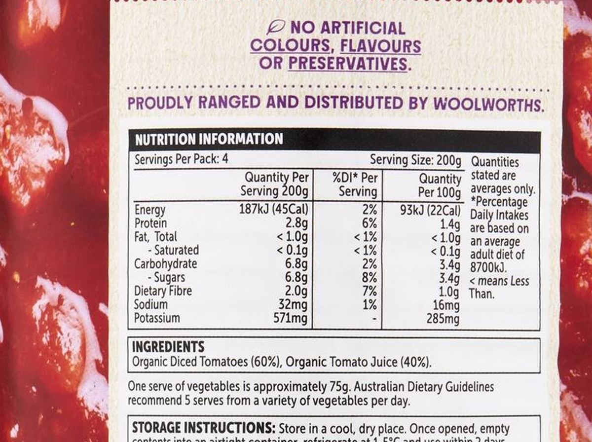 Pack photograph of Macro Diced Italian Tomatoes 800g showing the printed nutrition panel