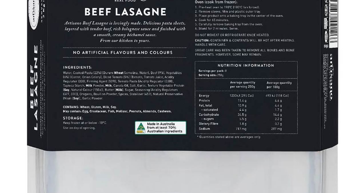 Pack photograph of Artisano Beef Lasagne 2kg showing the printed nutrition panel