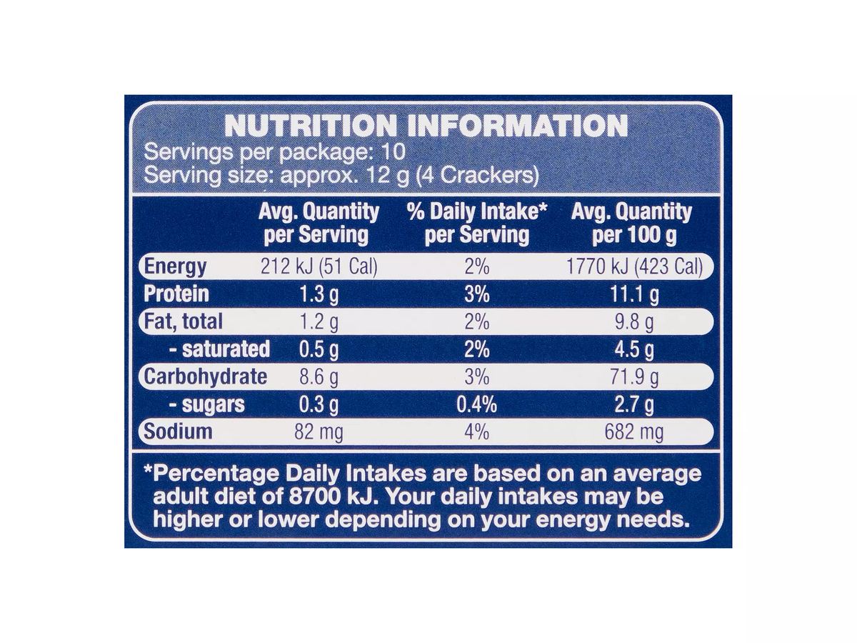 Pack photograph of DAMORA Admiral's Quarters Original Water Crackers 125g showing the printed nutrition panel