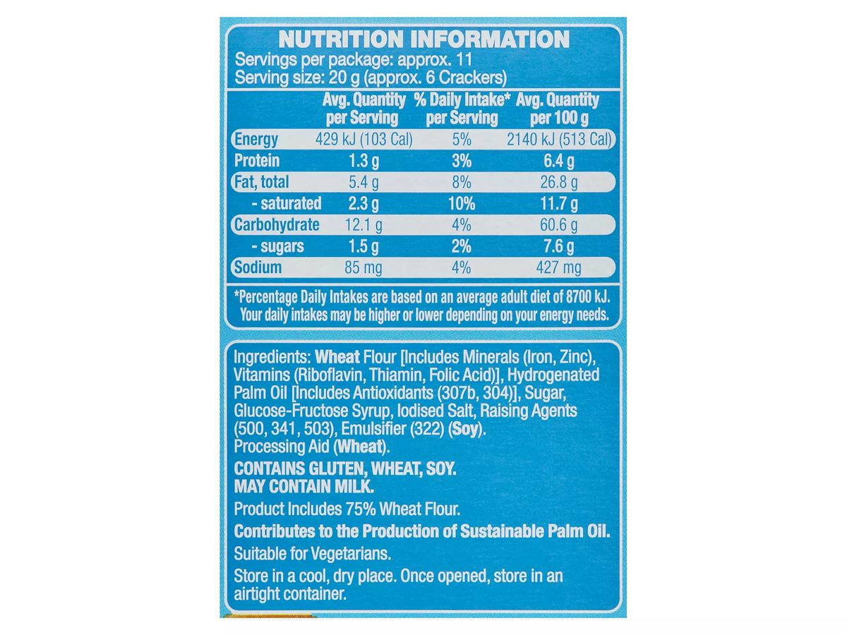 Pack photograph of DAMORA Topz Original Crackers 227g showing the printed nutrition panel
