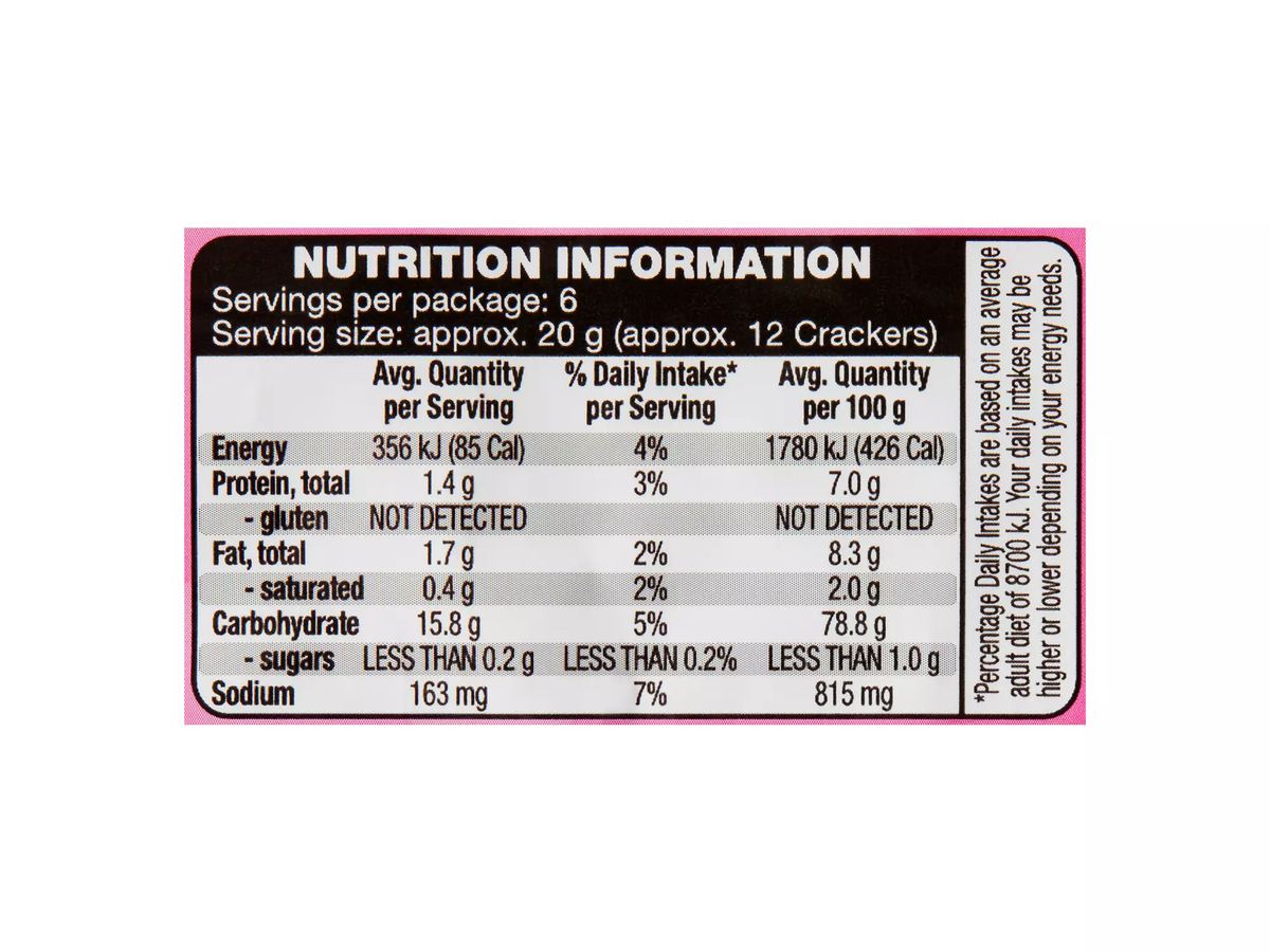 Pack photograph of DAMORA Thin & Crispy Salt & Vinegar Rice Crackers 6 Pack 120g showing the printed nutrition panel