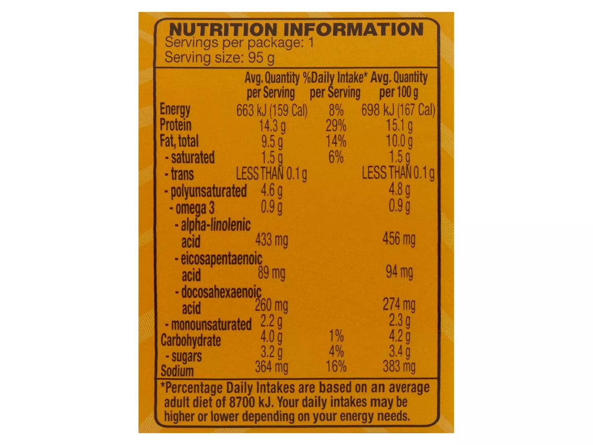 Pack photograph of OCEAN RISE Aioli And Cracked Pepper Salmon 95g showing the printed nutrition panel