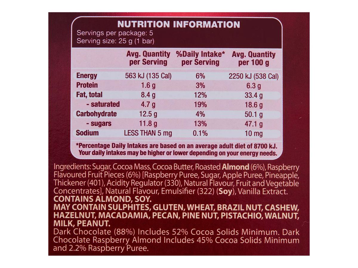 Pack photograph of MOSER ROTH Raspberry Almond Chocolate 5 Pack 125g showing the printed nutrition panel