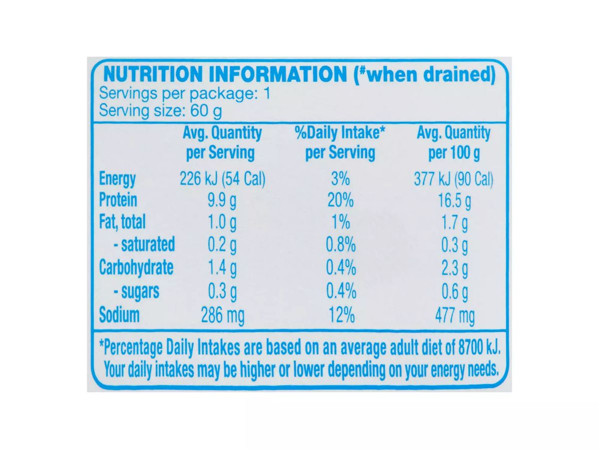 Pack photograph of CORALE Shredded Chicken Breast Springwater And Sea Salt 85g showing the printed nutrition panel